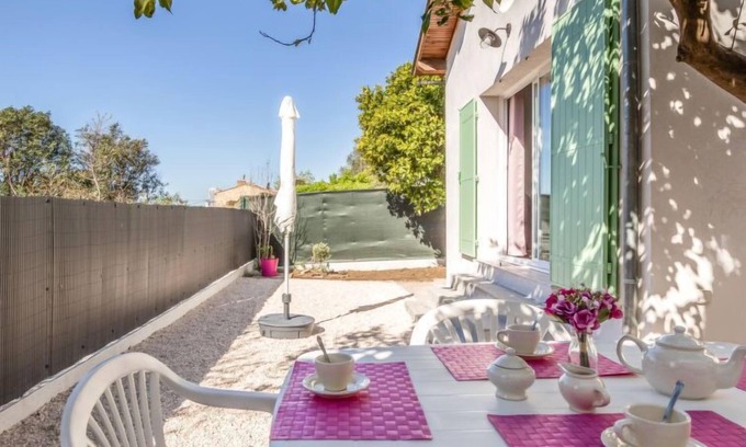 Le Mourillon Casa | Mont des oiseaux by Interhome