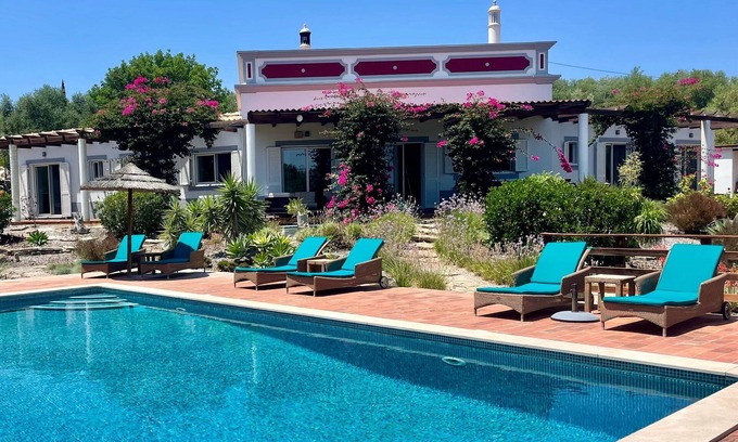 Calicos Villa | Privada, individual Diseñado Villa con, Placa Solar de Agua Salada Piscina,