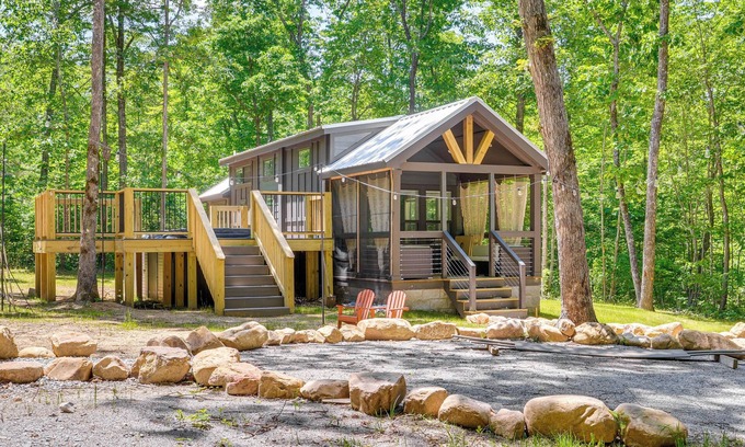 Monteagle Cabina | Monteagle Cabin w/ Swim Spa, Sauna & Fire Pit!