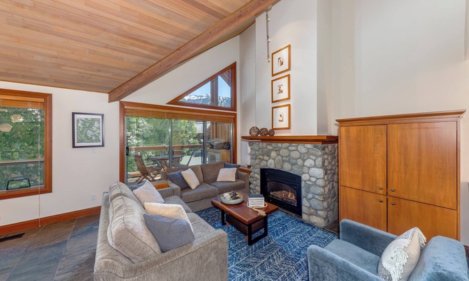 Village North Casa | Air Conditioning, Private Hot Tub, Mountain Views, Close to Village
