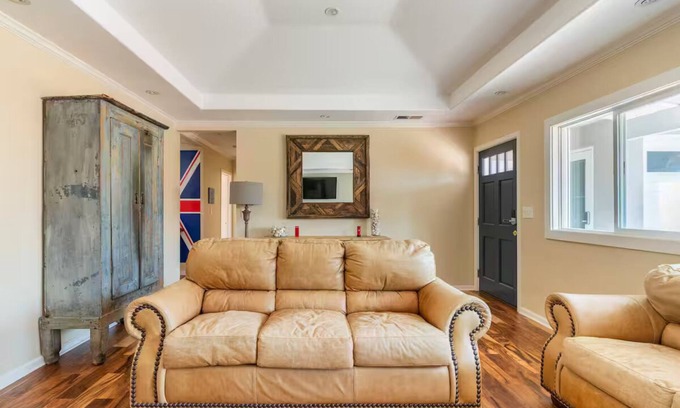 Montecito Cabaña | Montecito Beach Cottage. Walk to restaurants.