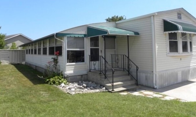 Montego Bay Casa | Montego Bay Community 3 BR 1.5 Baths+outside shwr