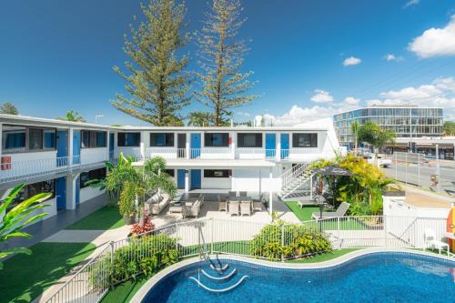 Mermaid Beach Hotel | Montego Mermaid Beach Motel