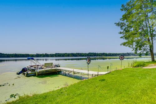Montello Casa | Montello Cabin on Buffalo Lake with Dock and Fire Pit!