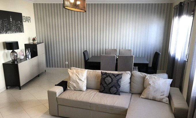 Gambelas Casa | Apartamento Montenegro Dreams