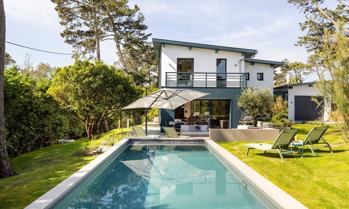 Anglet Chalet De Esquí | MONTEREY - Luxury Villa with Heated Pool in the heart of Anglet - BARNES