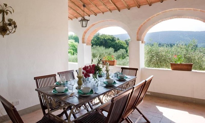 Sovicille Otro | Montestigliano, una auténtica casa de campo en el corazón de la Toscana, es un oasis de paz y belleza que ofrece a sus huéspedes residencias refinadas y una vista encantadora