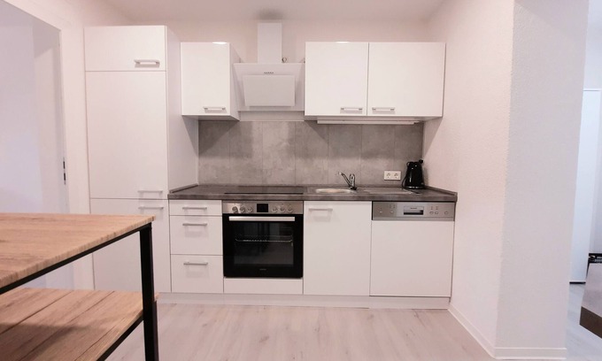 Aschersleben Apartamento | ★ Monteur-Apartment up to 2 pers. ✔Terrace✔Grill✔Wifi✔NETFLIX