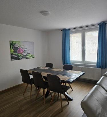Frankleben Apartamento | Monteurs- & Gästewohnungen nähe Raffinerie Leuna & Geiseltalsee für 4Personen