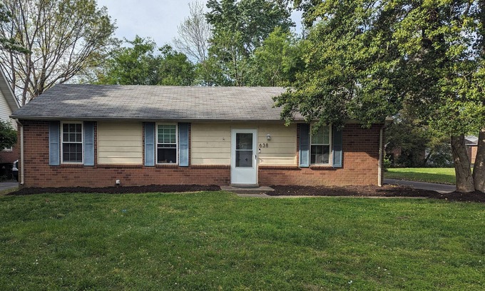 McMurray Casa | Month-to-Month Furnished Ranch Rental
