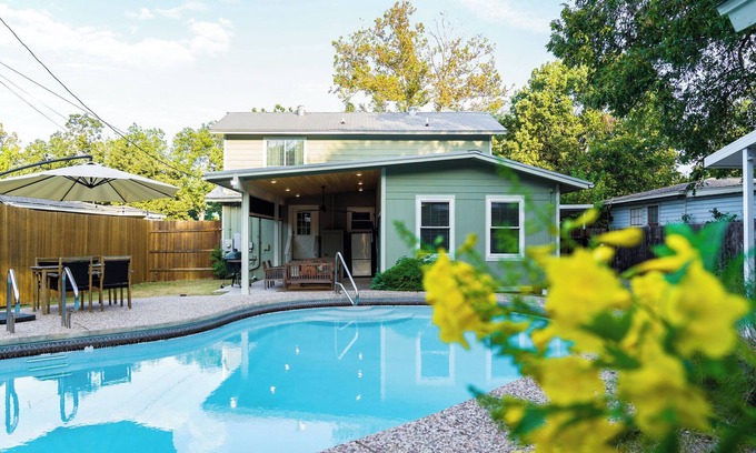 South Manchaca Casa | Month/Week Long Discounts- Firepit/Cozy Living/Cold Plunge