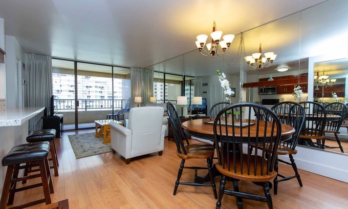 Waikiki Condominio | Monthly Discovery Bay 1713 Ocean/City Views 1 Bd 1Ba