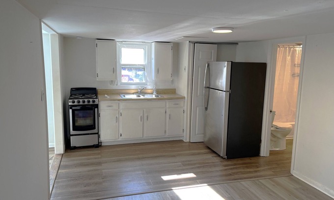 Belmont - Hillsboro Casa | Monthly Rental in Hillsboro/Belmont Neighborhood!