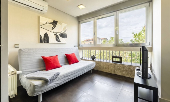 Castillejos Apartamento | M (PAC636)Alquiler Mensual en Madrid – Piso Exteri