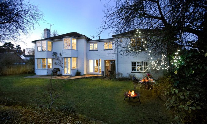 Henley-on-Thames Casa | Montpellier House, Centrally Located, Large Garden