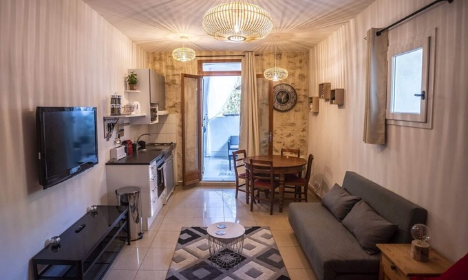 Antigone Cama Y Desayuno | Montpellier ideal studio near St-Roch station