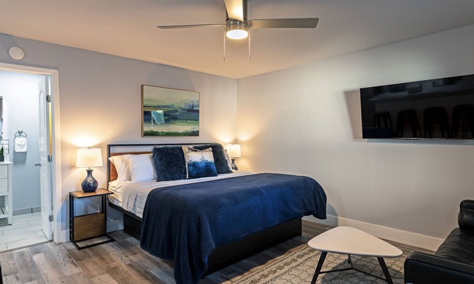 Hyde Park Apartamento | Montrose Comfort Studio! Medical Center 20! ⭐️⭐️⭐️⭐️⭐️