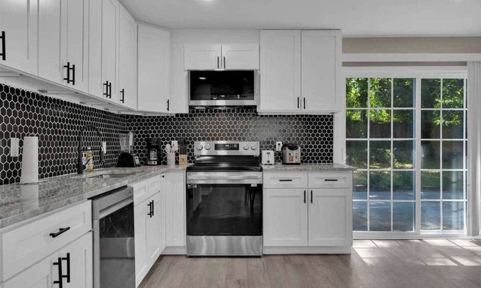 Newark Casa | Montrose Meadow Retreat