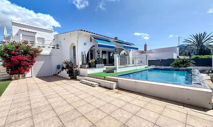 El Mas Bosca Casa | Montsia 19 - Casa con piscina privada, Roses