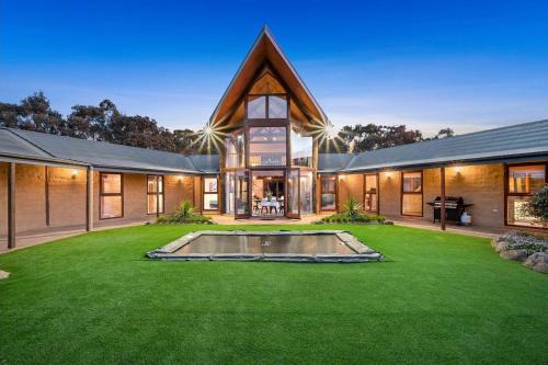Whittlesea Casa | Moon light Retreat