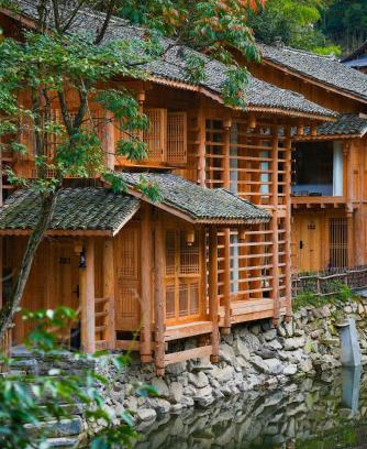 Rongjiang Hotel | Moon Mountain Residence Dali Life Homestay