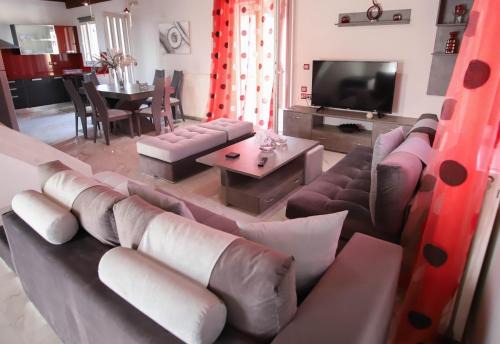 Kariotai Apartamento | Moon studios