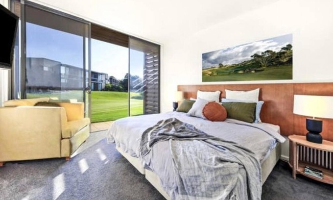 Fingal Apartamento | Moonah Links Apartment 45 Lovely 1 bedroom holiday home with heated pool