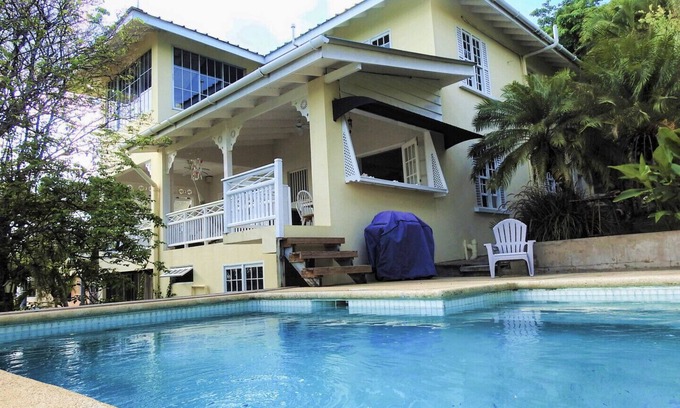 Diamond Casa | MOONDROPS is a scenic & spacious setting for reconnecting!