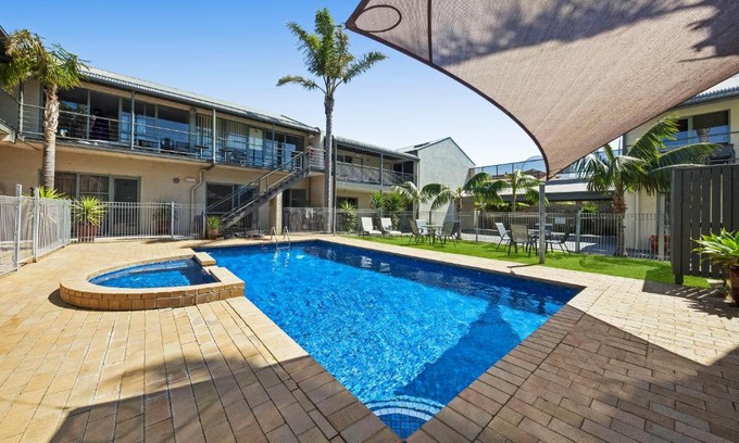 Rye Hotel | Moonlight Bay Apartments