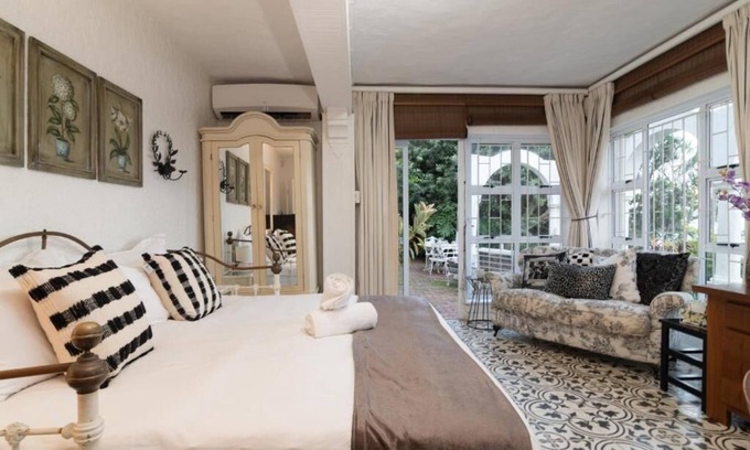 Ballito Cabaña | Moonlit Tides Cottage