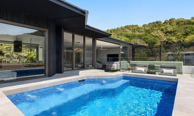 Byron Bay Casa | Moonrise & Starfall - twin Wategos luxury retreats