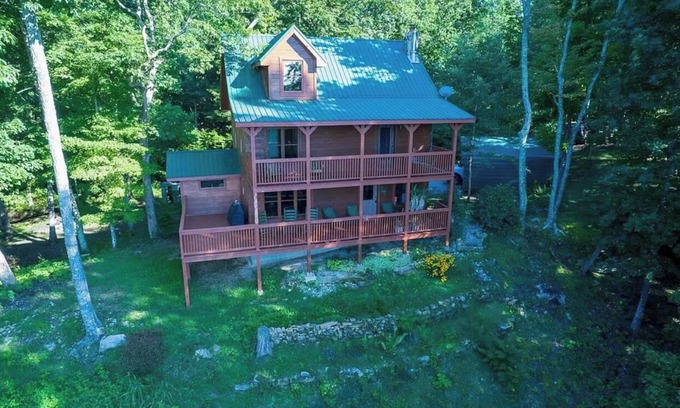 Sparta Cabina | Moonshine Cabin- beautiful Mountain views and minutes to downtown