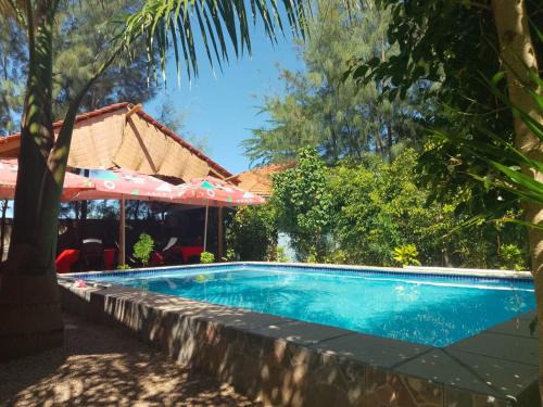 Santa Maria Otro | Moony’s Chalets & Camping