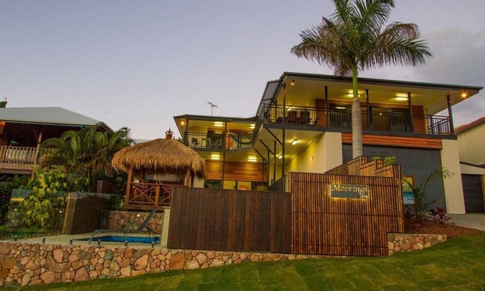 Seventeen Seventy Casa | Moorings 1770 - Luxury 4 bedroom Beach House, sleeps 10. Amazing views, Balinese Pool & Cabana area.