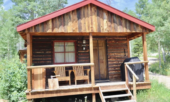 Clark Cabina | Moose Cabin - Cozy rustic cabin near Steamboat Lake