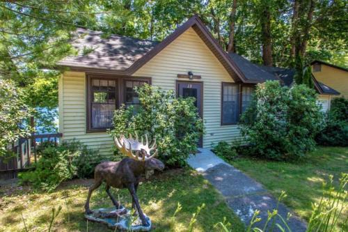 Holderness Casa | Moose Manor- Squam Waterfront