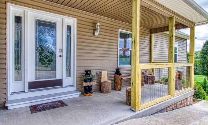 Sevierville Casa | Moose Tracks @ HoneyBearCabins
