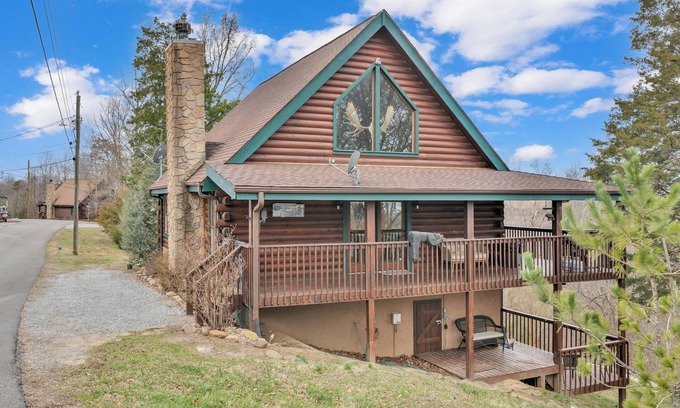 Sevierville Cabina | Moosehead Lodge – Fantastic Cabin at Lake Douglas!