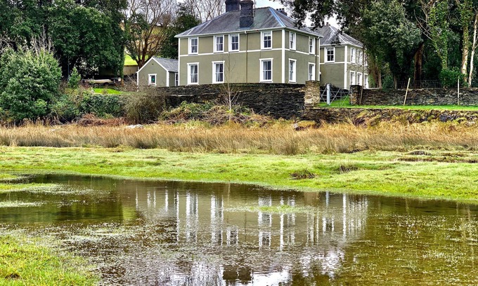 Talsarnau Casa | MOR EDRIN, pet friendly, character holiday cottage in Harlech