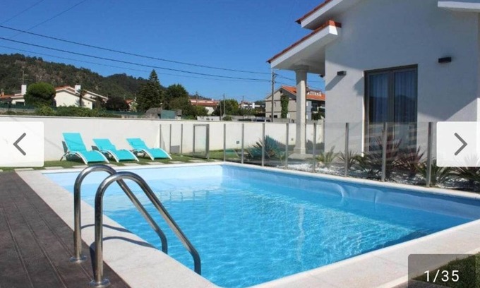 Marinhas Casa | Moradia dos Telhadinhos Avec Piscine a 1.5km de la Plage et 1.5 km de la Montagn