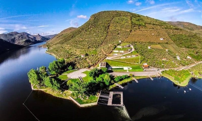 Freixo de Espada a Cinta Complejo | Moradias Douro Internacional