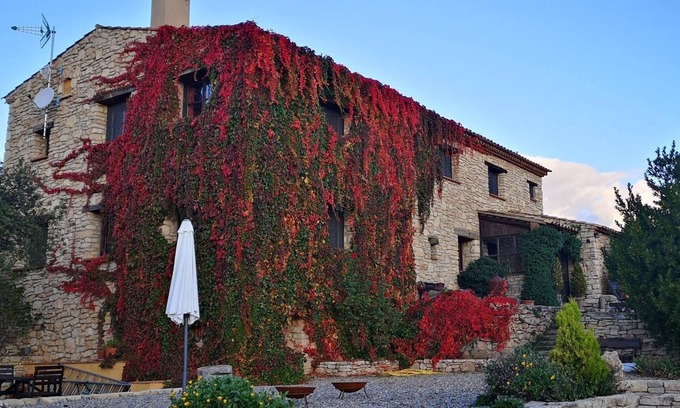 Montblanc Otro | Masía Rural con Piscina en el corazón de las montañas de Prades.