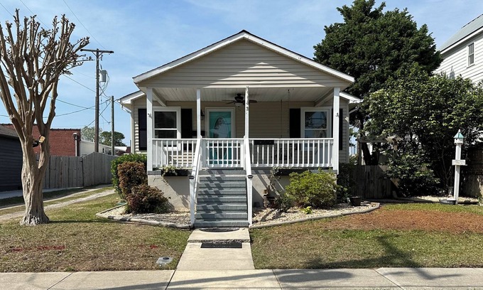 Morehead City Casa | Morehead City Promise Land Charming 2-bedroom bungalow with WiFi, AC…