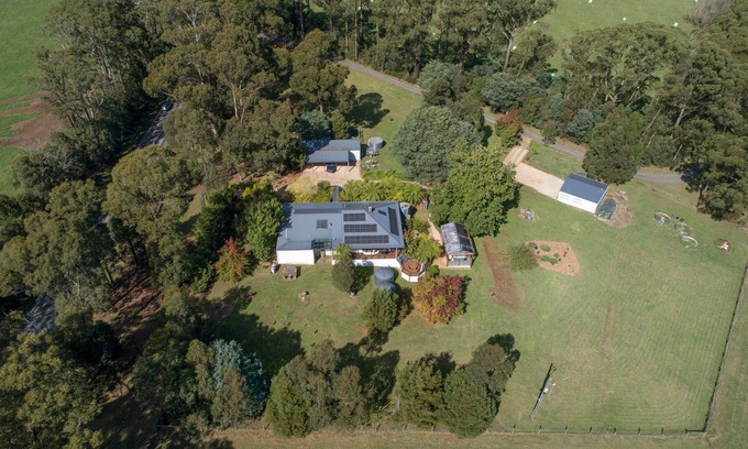 Pheasant Creek Casa | “Morella” Historical high-country homestead.