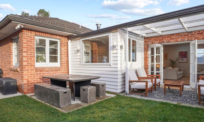 Kingsland Casa | Morning Breeze Retreat with Patio, BBQ and Parking