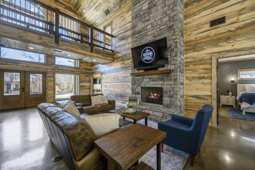 Broken Bow Casa | Morning Roast Cabin
