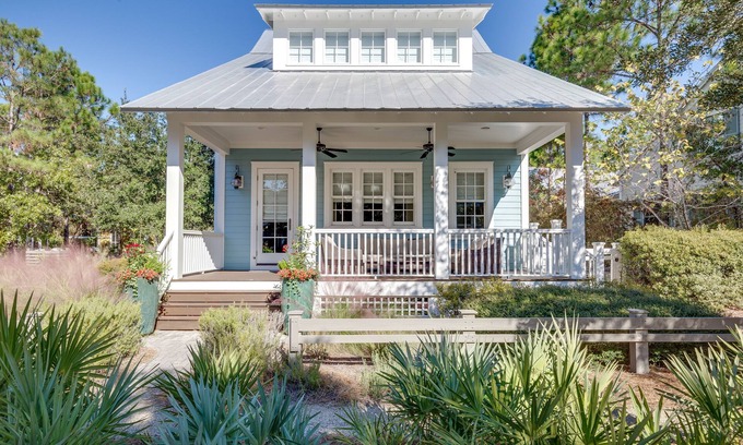 Forest District Casa | Morning Star — Coastal luxury w/plunge pool, golf cart, & carriage house
