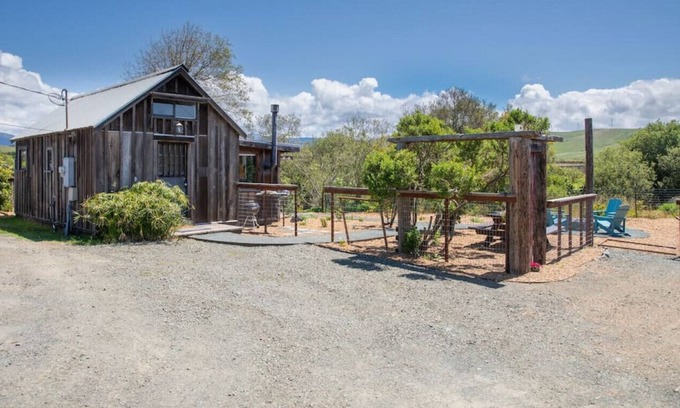 Morro Bay Cabina | Morro Bay Cabin Studio with Beautiful Backyard