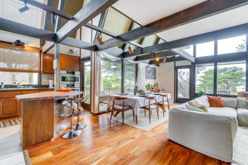 Moss Beach Casa | Moss Beach Oceanfront Retreat about 20 Mi to San Fran!