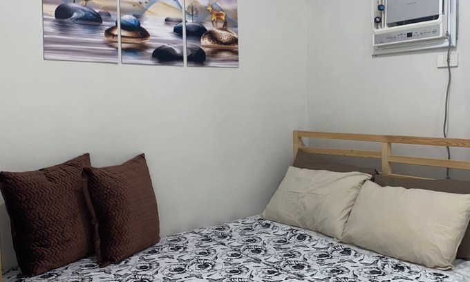 Legazpi Village Apartamento | Most Affordable Home in The Heart of Makati - Fast Wifi and Great Amenities